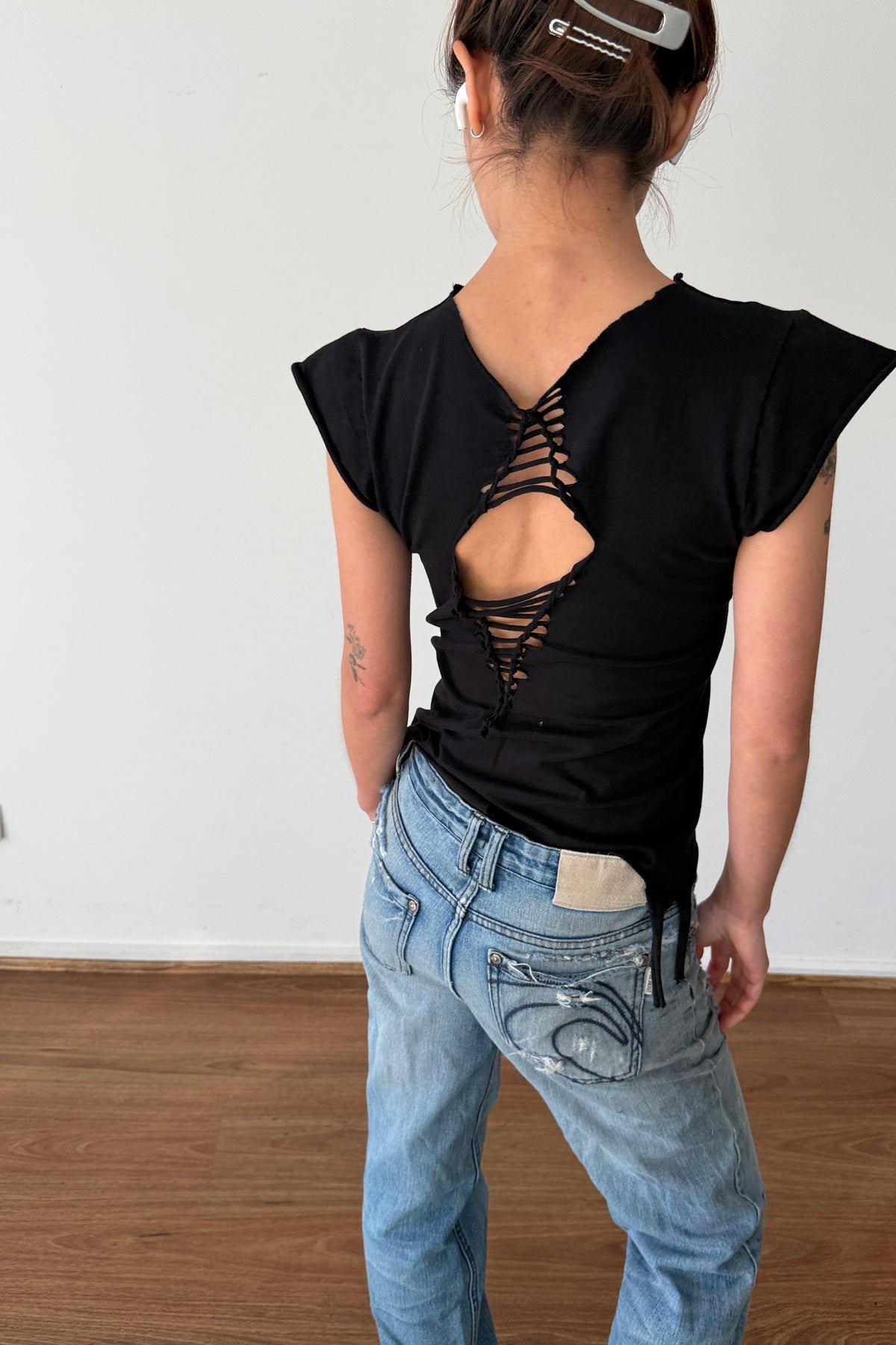 00s French Black Cap-Sleeve Top