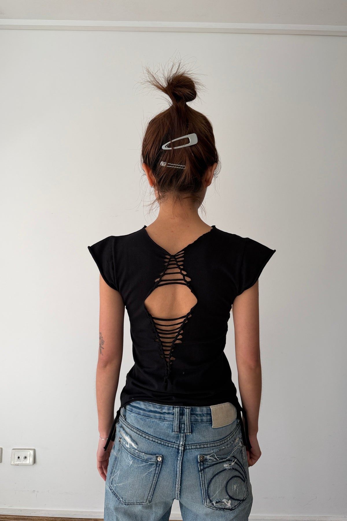 00s French Black Cap-Sleeve Top